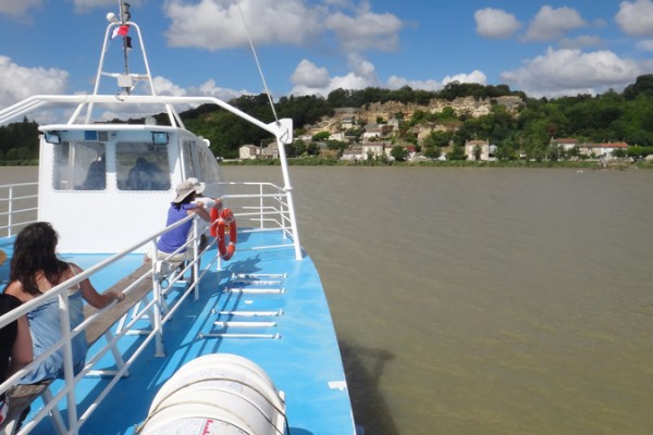 croisierestuaireBlaye-bateau2rives---crÇdit-Blaye-tourisme-(1)